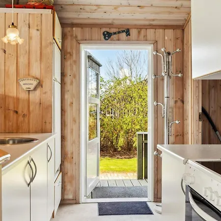 4 Person In Vinderup-by Traum