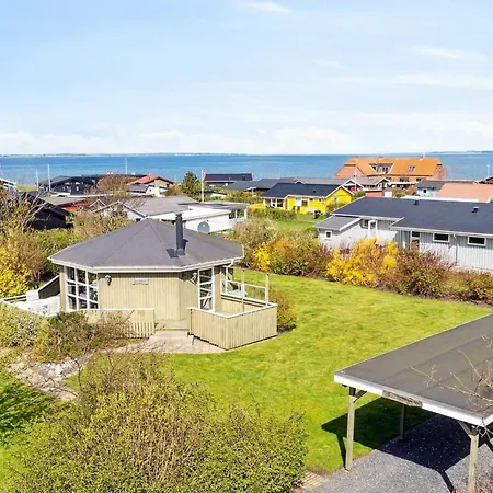 4 Person In Vinderup-by Traum *