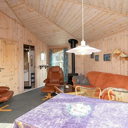 4 Person In Vinderup-by Traum *